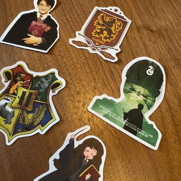 Harry Potter Fandom Hogwarts Hermione Vinyl Diecut Neutral Stickers 5 Pack New - Picture 2 of 2